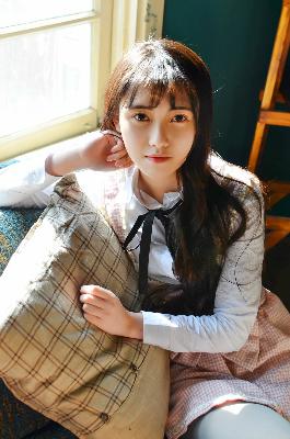 《年轻女教师4》在线观看资源泄露？剧情解析+高清资源免费获取！