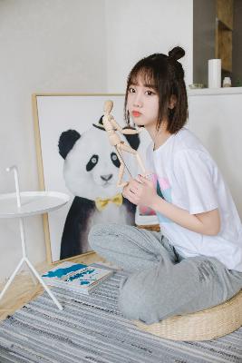 穿进肉欲游戏，每天都要挨C？真相究竟如何！